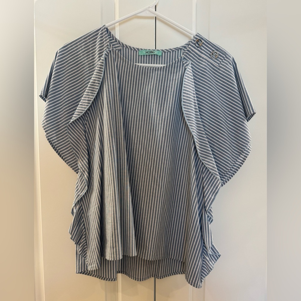 Karlie Blue and White Top Size small